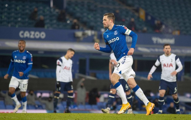 球队提供了 球队提供了