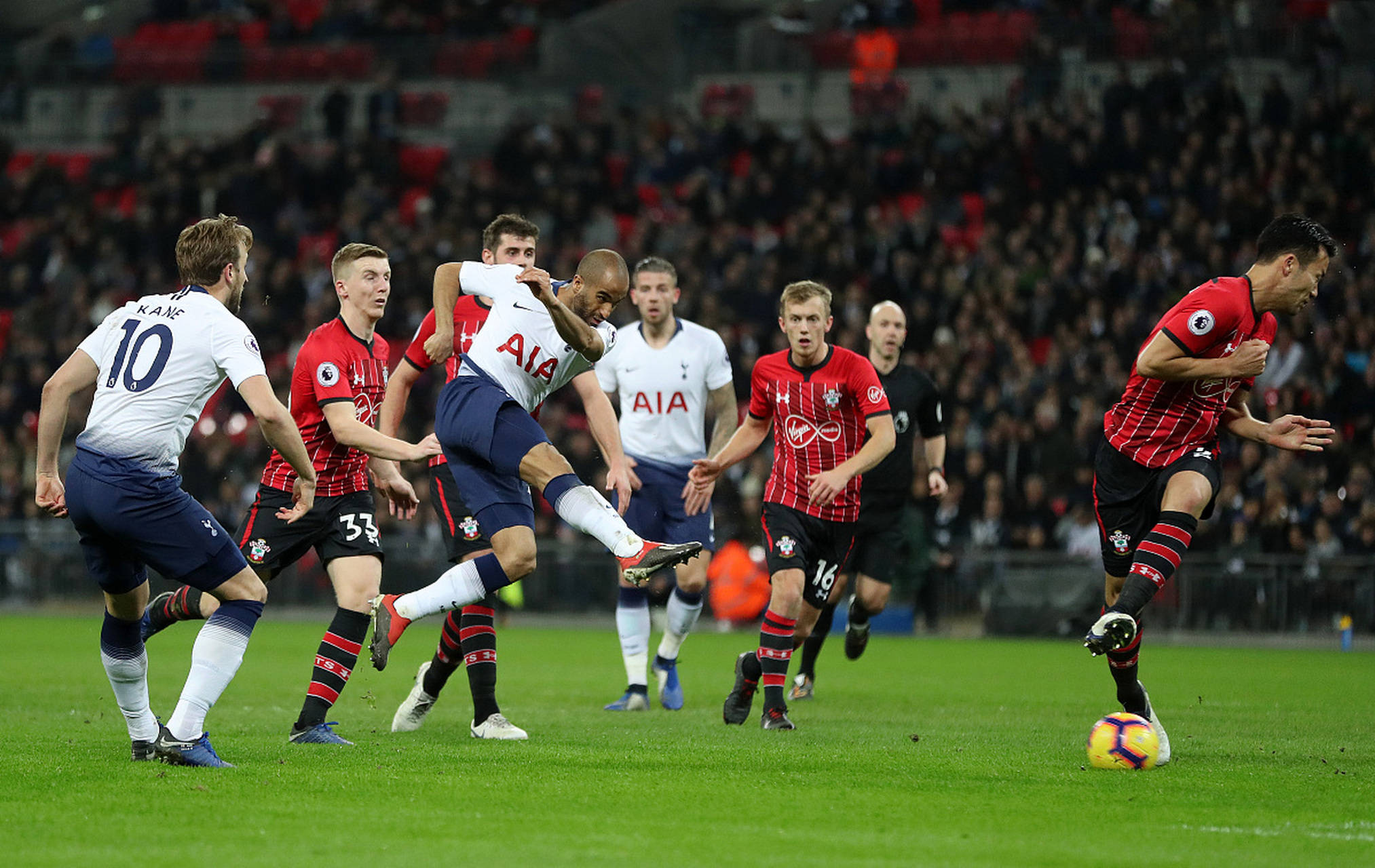 留下了难以 留下了难以